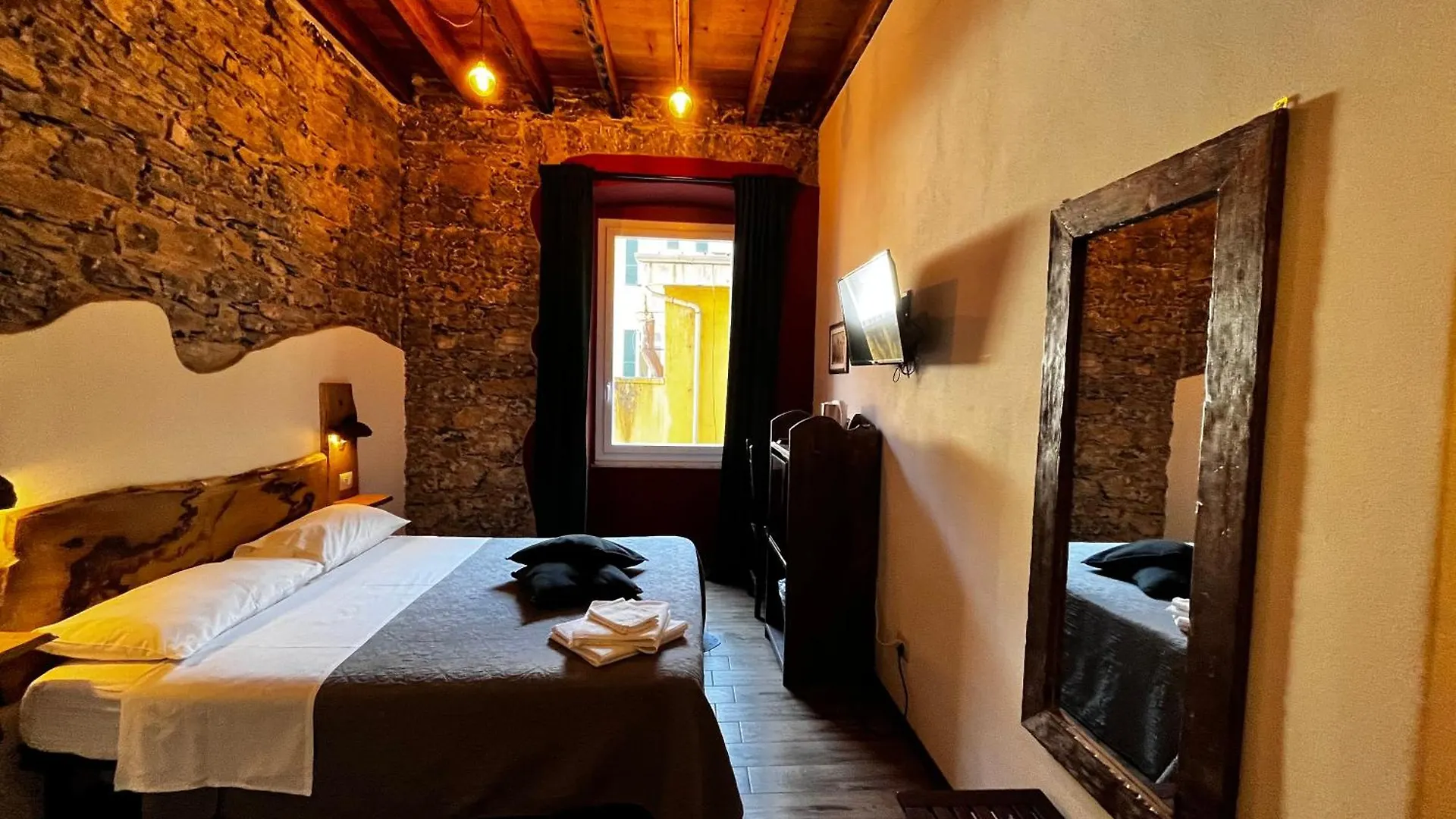Gasthof La Taverna Del Metallo Rooms La Spezia