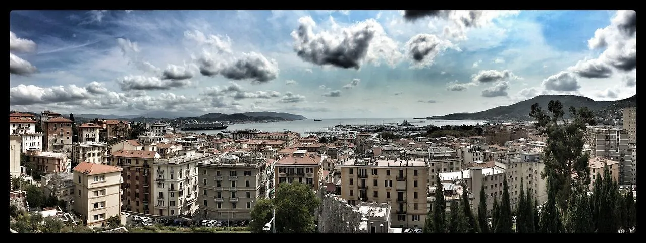 La Taverna Del Metallo Rooms La Spezia 0*,